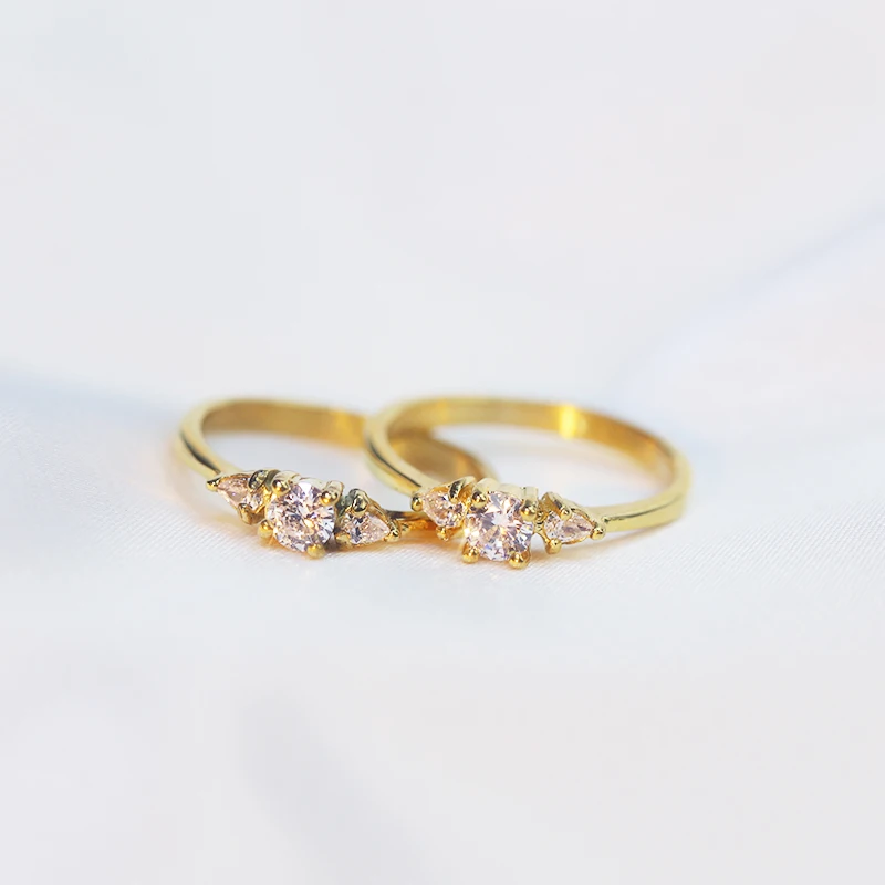 Factory Supply Inlaid Zircon Gold Ladies Stainless Steel Custom Finger Rings with Diamond