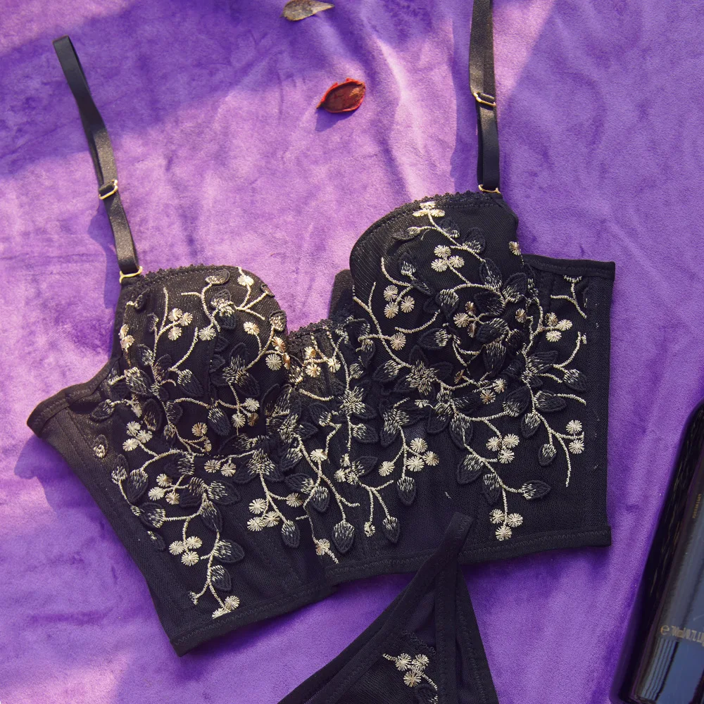 Embroidery Lace Steel Rubber Bone French Little Lady Sexy Cute Europe and America