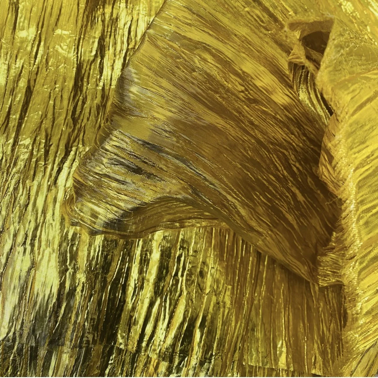 Crinkle  Metallic Gold fabric for skirt dress