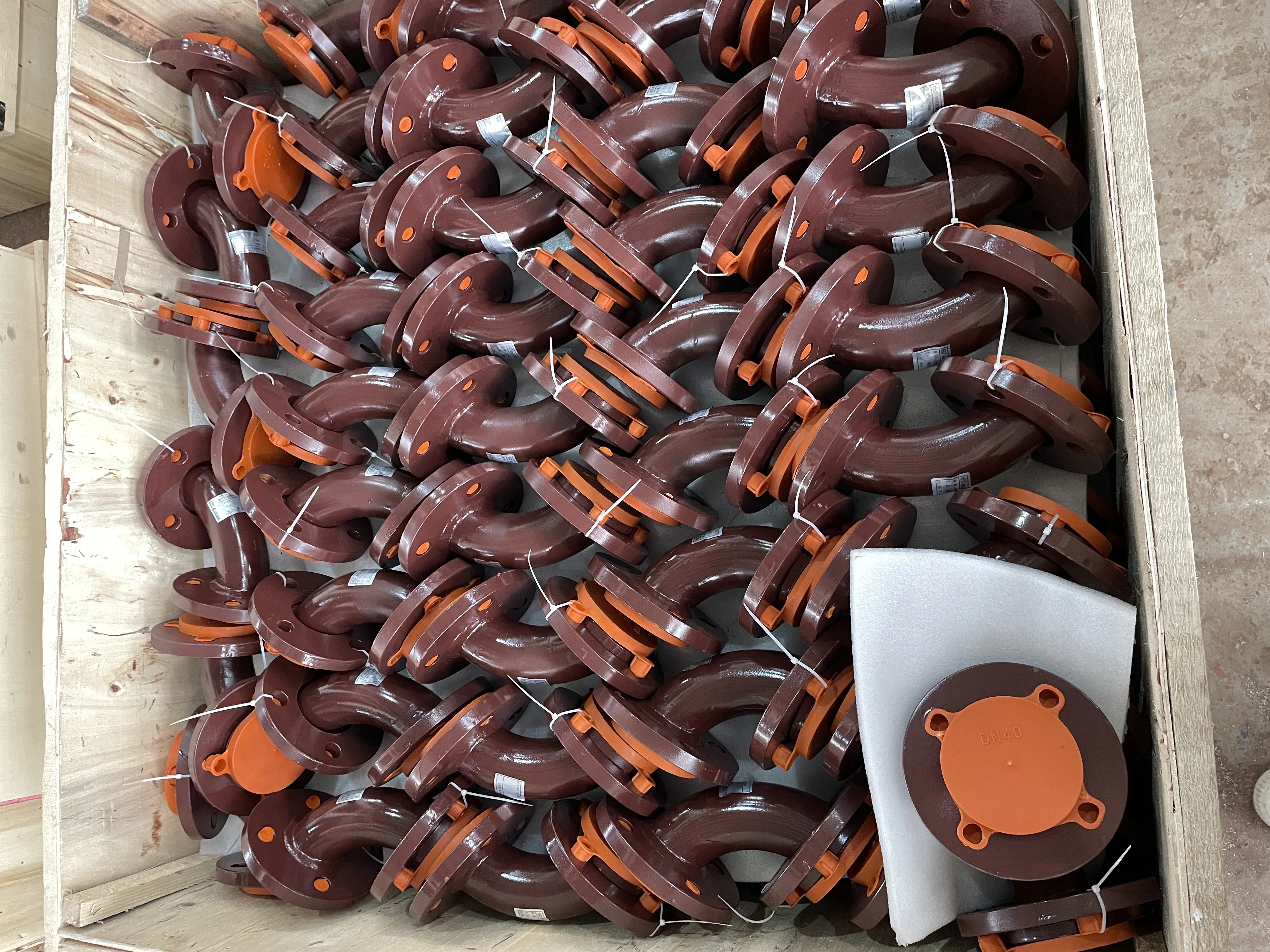 PTFE/PFA Lined Elbows 45 degree/90 degree  Fixed/Loose Flange Type Pipe Fittings 150# for Chemical Industrial Watertreament