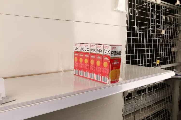 120mm Height plastic cosmetic shelf dividers with two clips and without front stopper