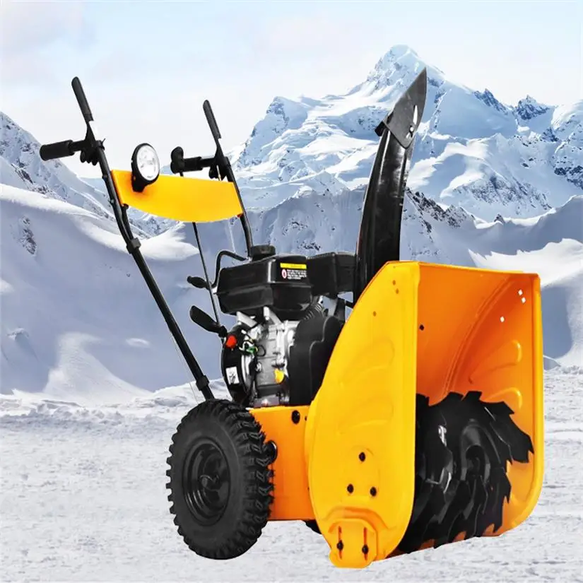 Новая зимняя снегоуборочная машина с электроприводом