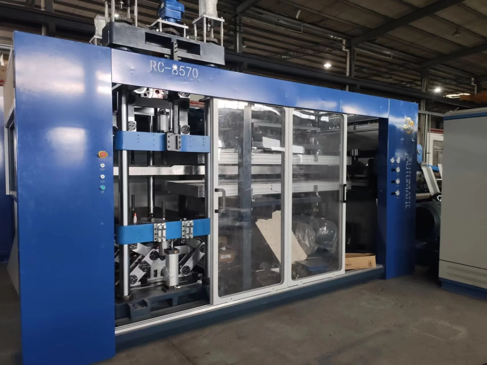 new design JinXin brand 4 station ps pp pvc pet plastic vacuum thermoforming machines