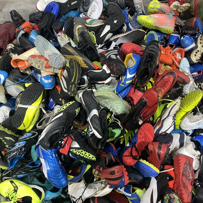 Wholesale used soccer shoes branded second hand running men shoes second hand used soccer football shoes boots bales