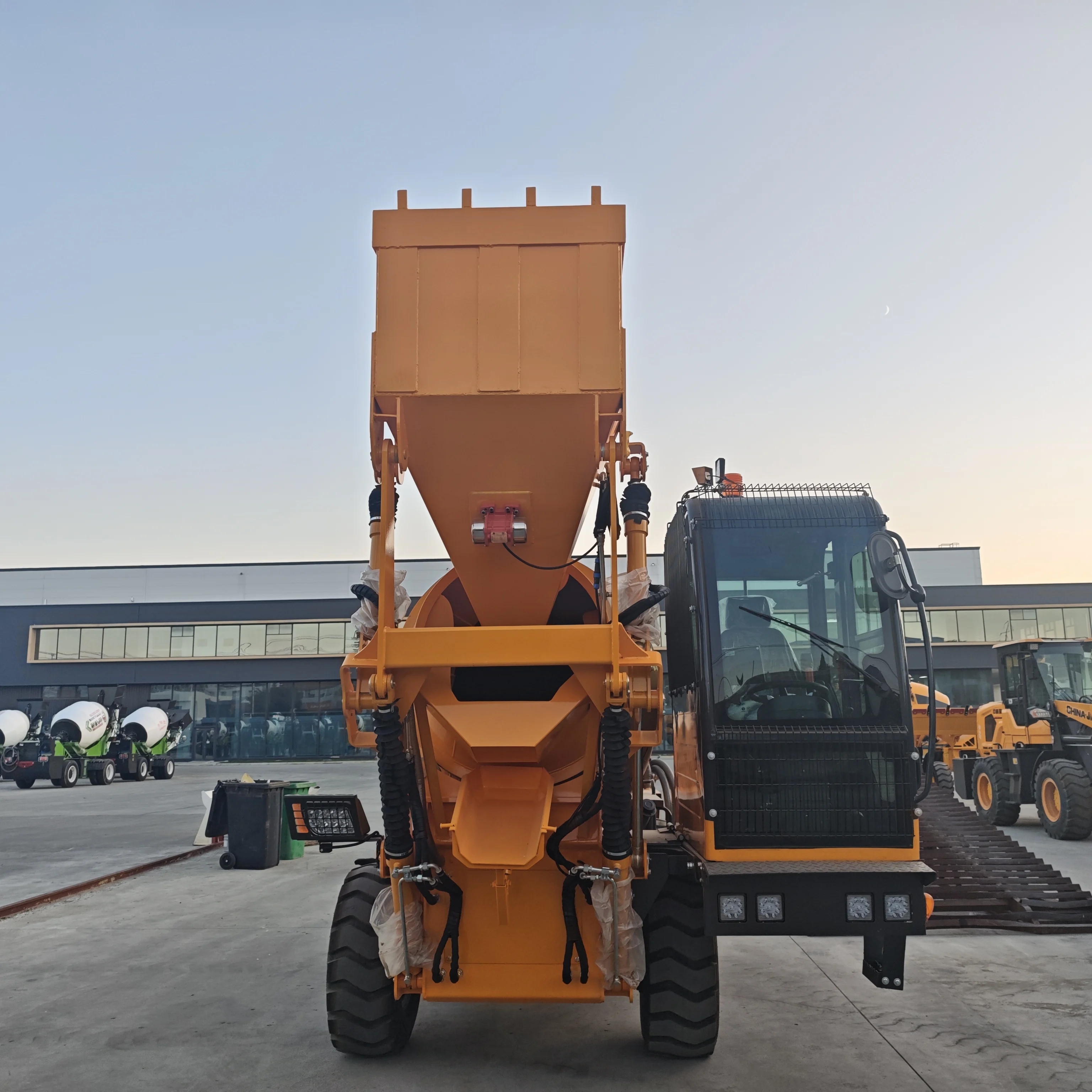 SLM2600S небольшой 2 6 кубический метр Мобильный самозагружающий Бетономешалка дизельный двигатель самозагружается