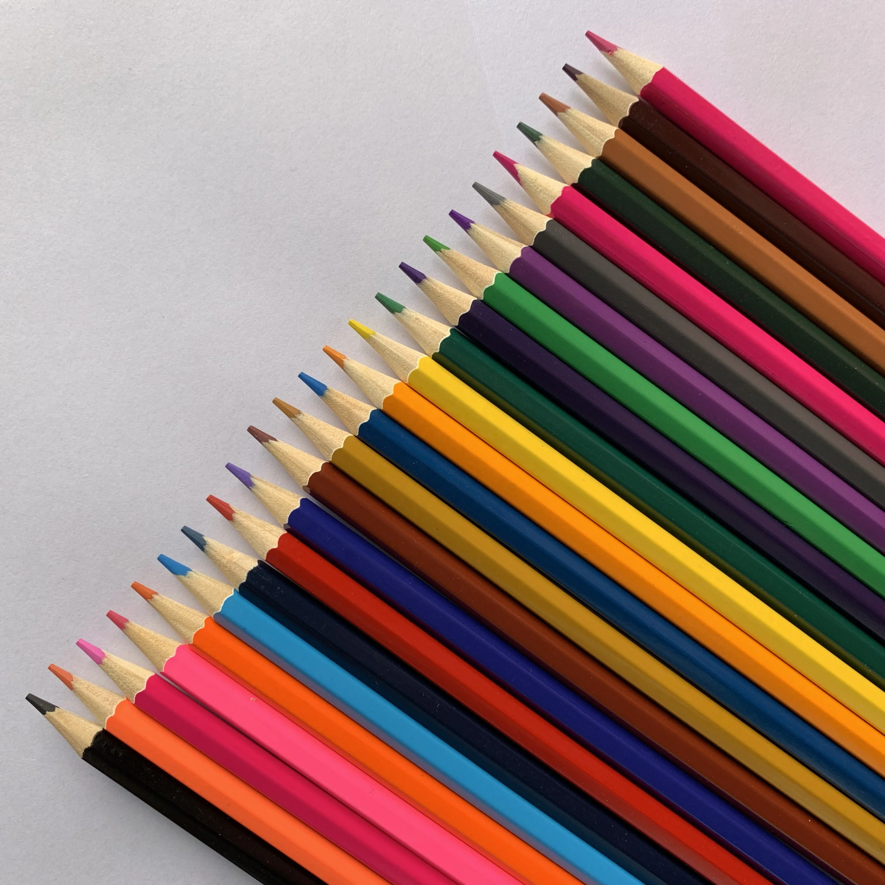 24 colors round sharpened colour pencil in bulk for kids/roll printing