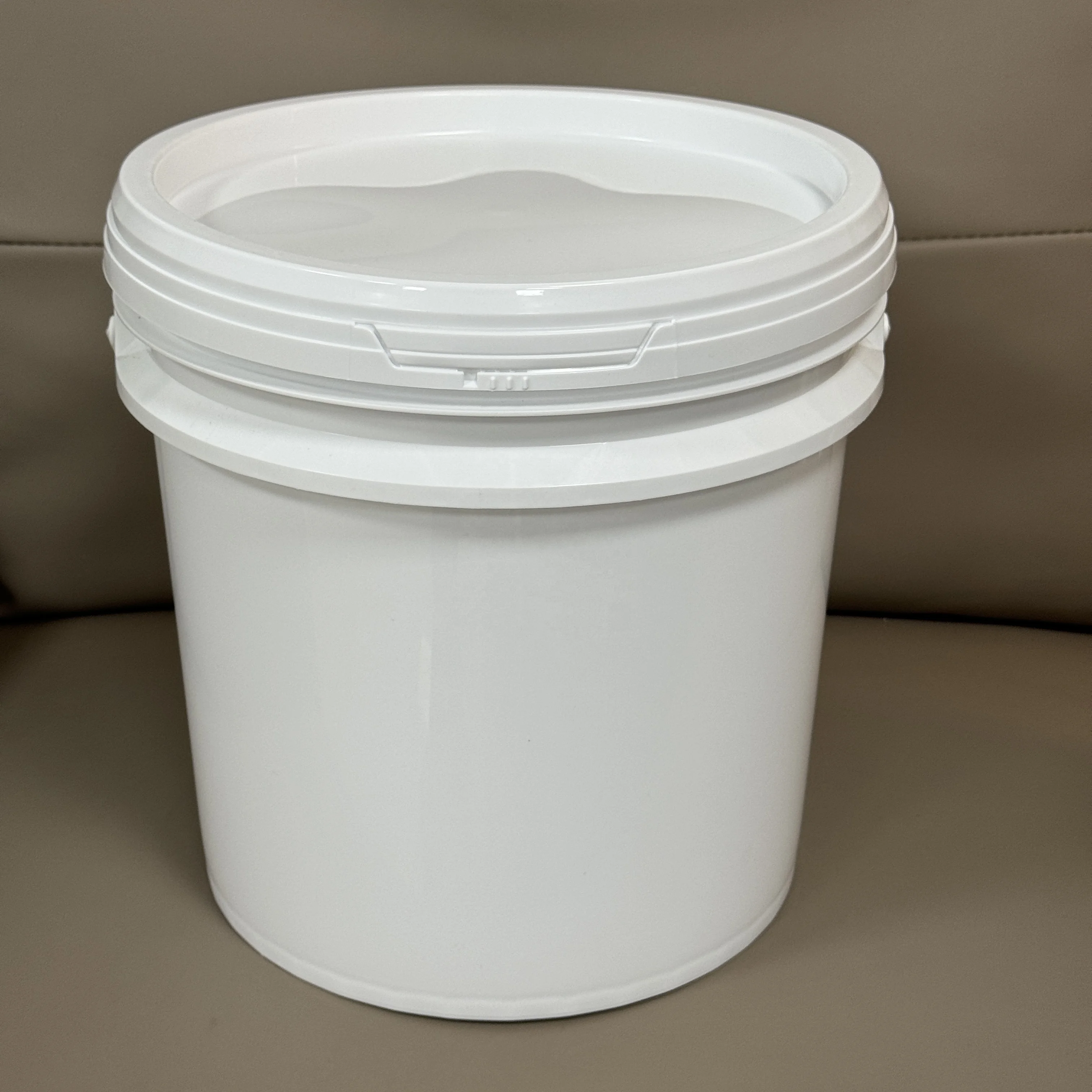Сделано в Китае 4 gal 100% девственные пластиковые бочонки для маринованных овощей с отверстием дыхания