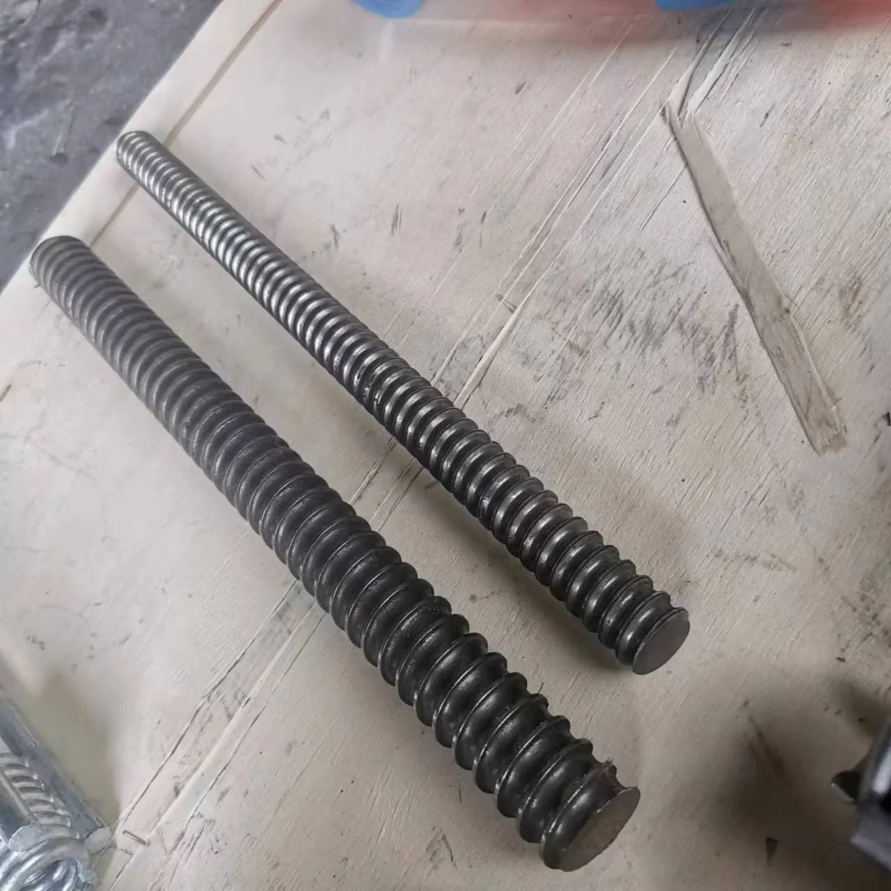 Hi-Strength Concrete Shuttering Coil Tie Rod Formwork Forming Hardwares Coil Tie Rod