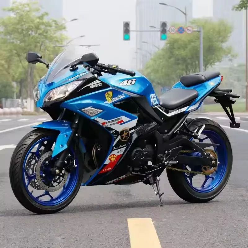 Hot factory price Outdoor 200cc 400cc four-stroke twin-cylinder street motorcycle racing gasoline motorcycle