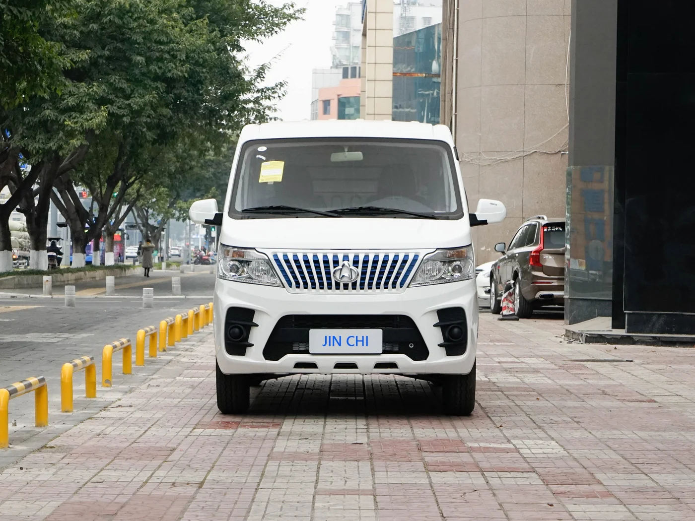 CHANGAN brand Ev Electric Pickup Truck Mini High Speed Electric Van minibus for Cargo Made in China
