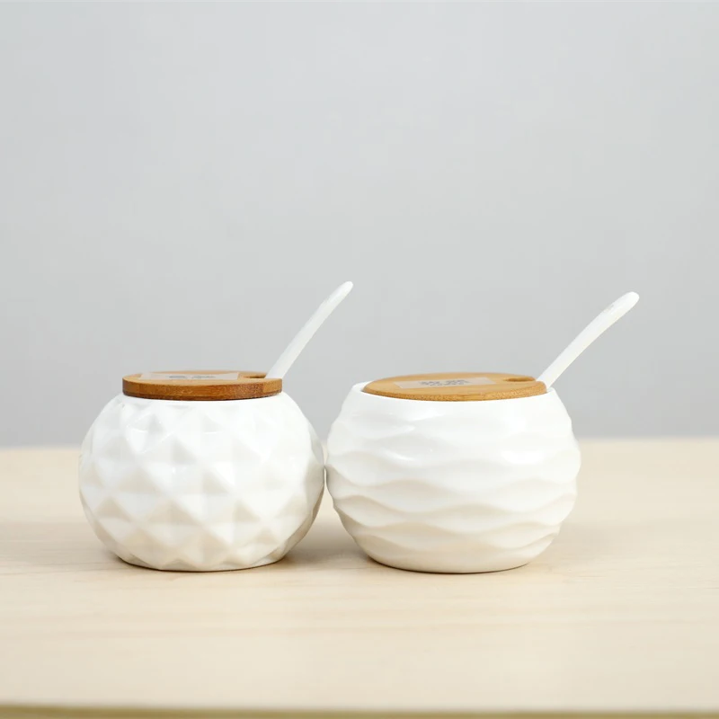 Luxury sauce jars salt containers wholesale oil vinegar dispenser 3 oz glass jar sets for kitchen glass spice and salt shaker