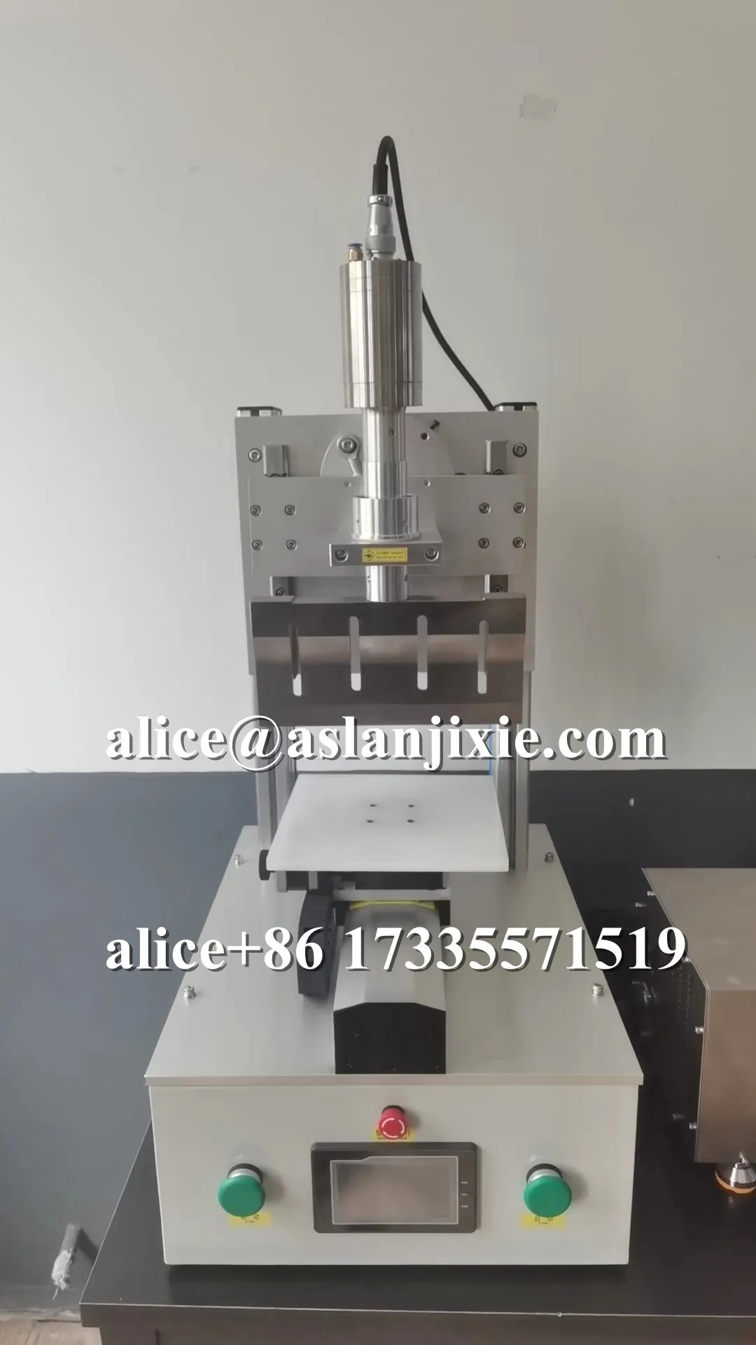 Ultrasonic cake bakery cutting equipment/ cake processing line machine/square round cake cutter machine