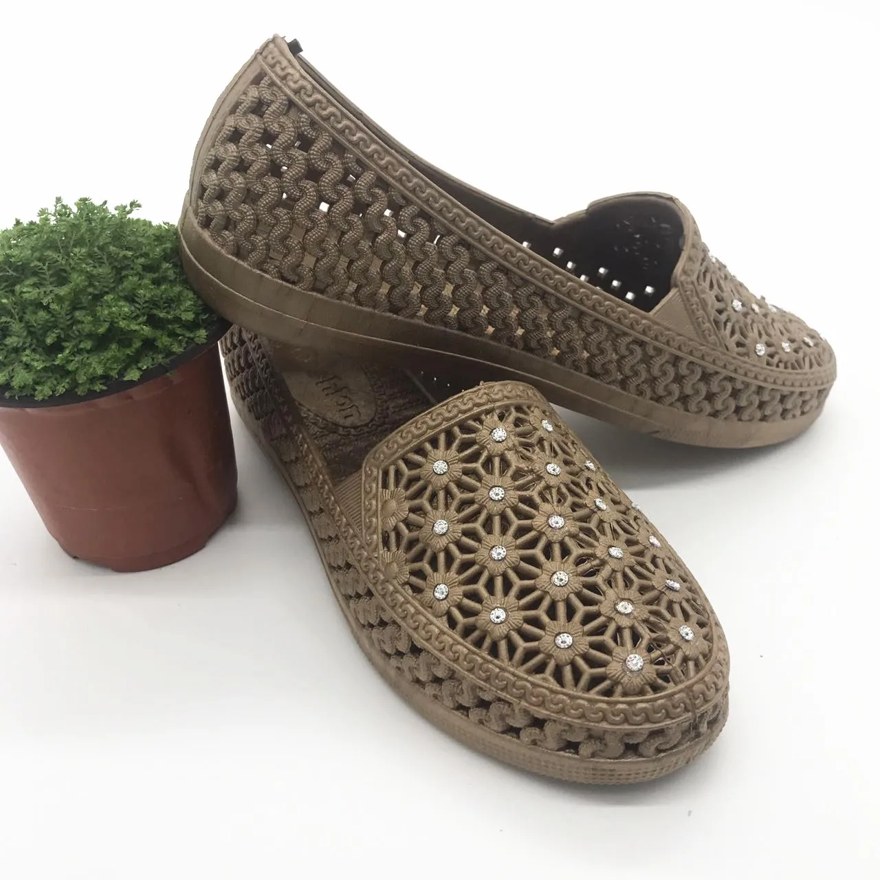 women shoes (1).jpg