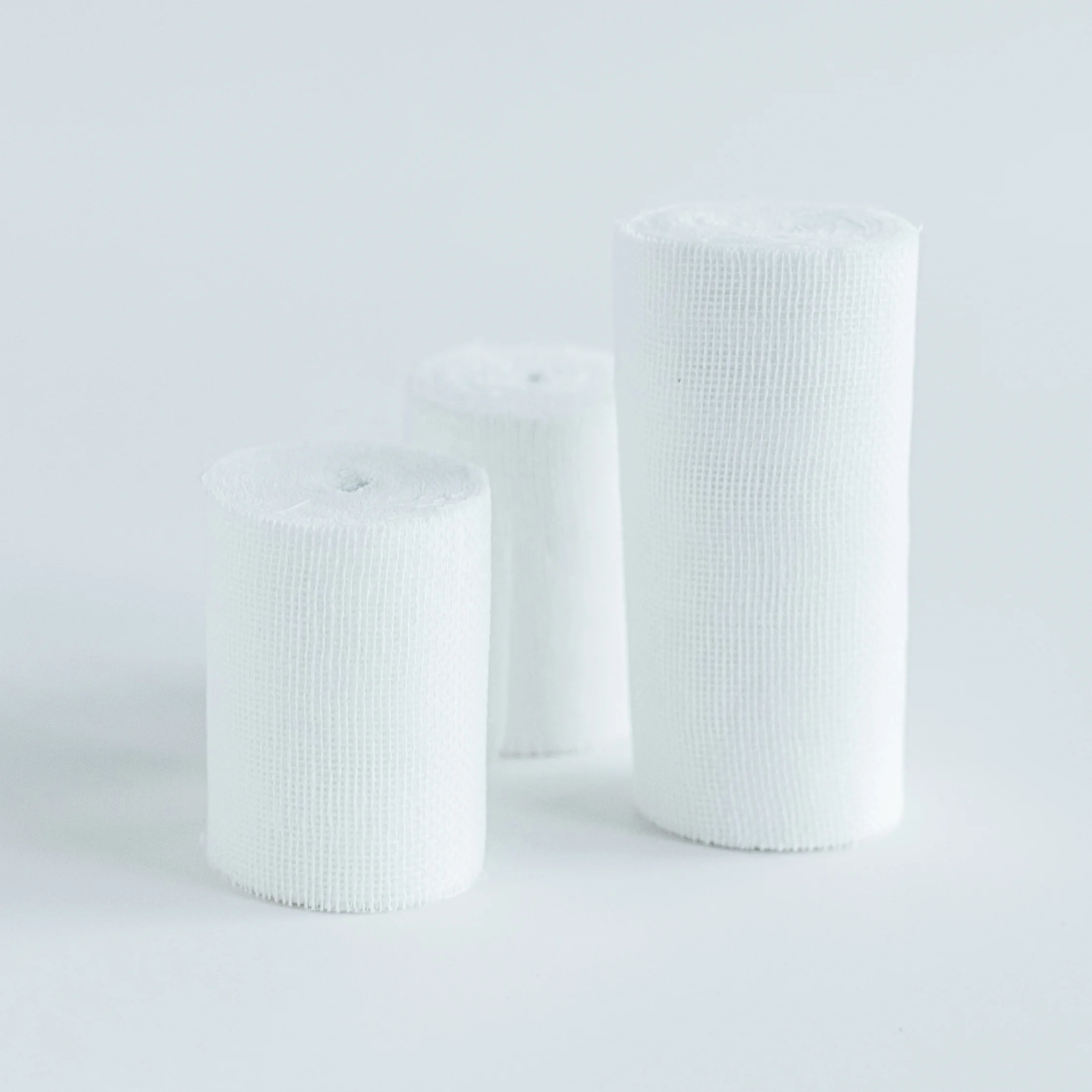 
absorbent cotton medical gauze roll 