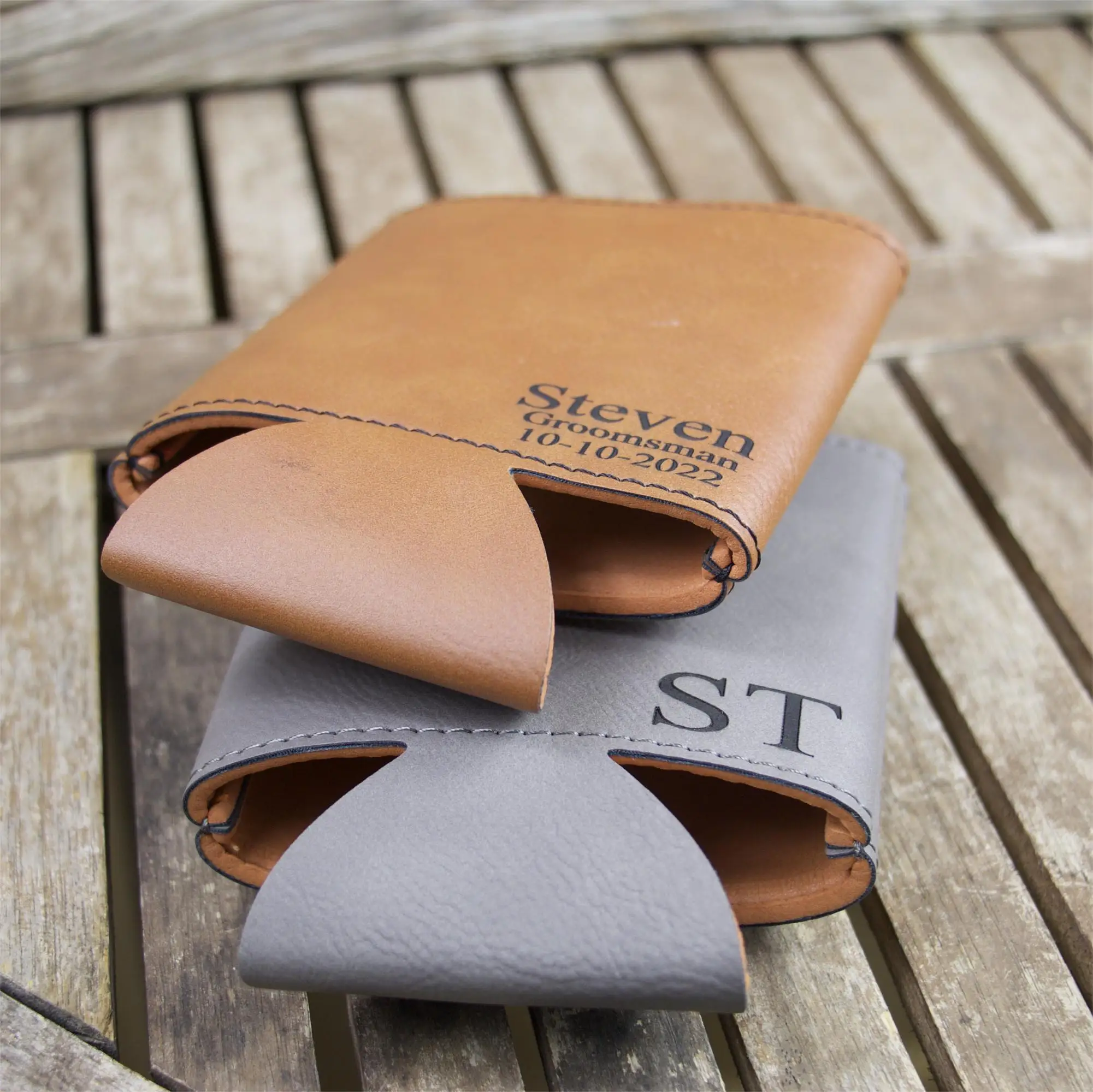 Custom Logo PU Leather Stubby Holder Sleeve Beer Can Holder