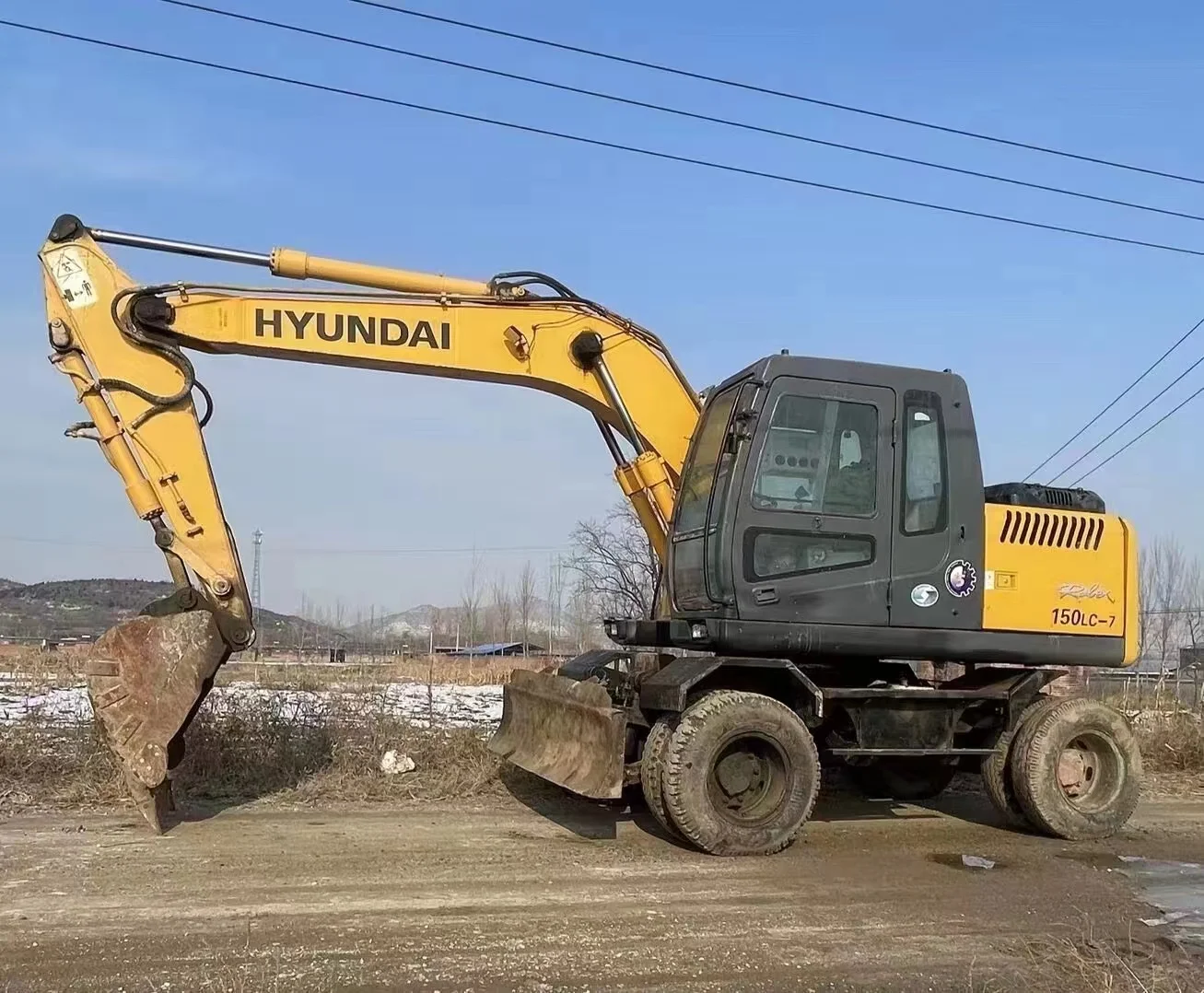 Используется HYUNDAI 150W-7, корейский 14-тонный колесный экскаватор, высокоэффективный погрузчик, дешевые землеройные строительные землеройные машины