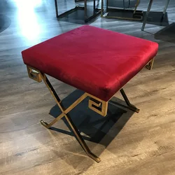 Pouf 2020 New Luxury Liftstyle Interior Design Small Fancy Stool Ottoman with Gold Brushed Frame and Button Tufted