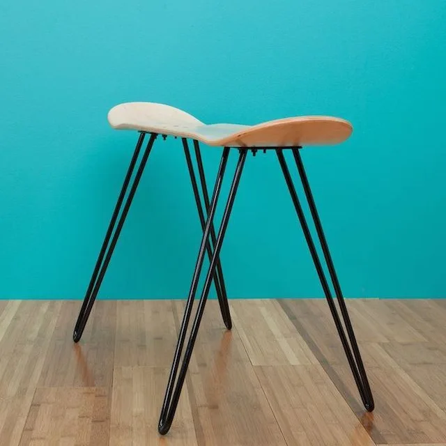 Modern decor Solid metal bracket legs Skate board legs Coffee shop table and chair legs