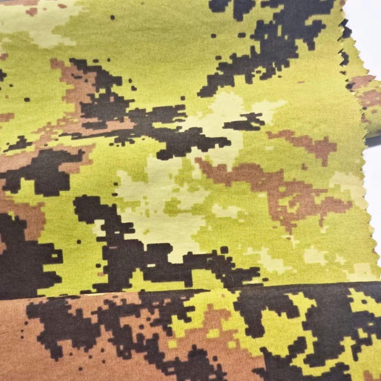 100% polyamide taslan fabric digital screen printed fabric 70D*160D 230T  plain twill ottman camouflage print clothing fabric