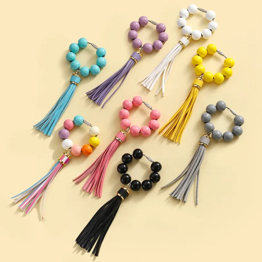 Брелок для ключей с деревянными бусинами