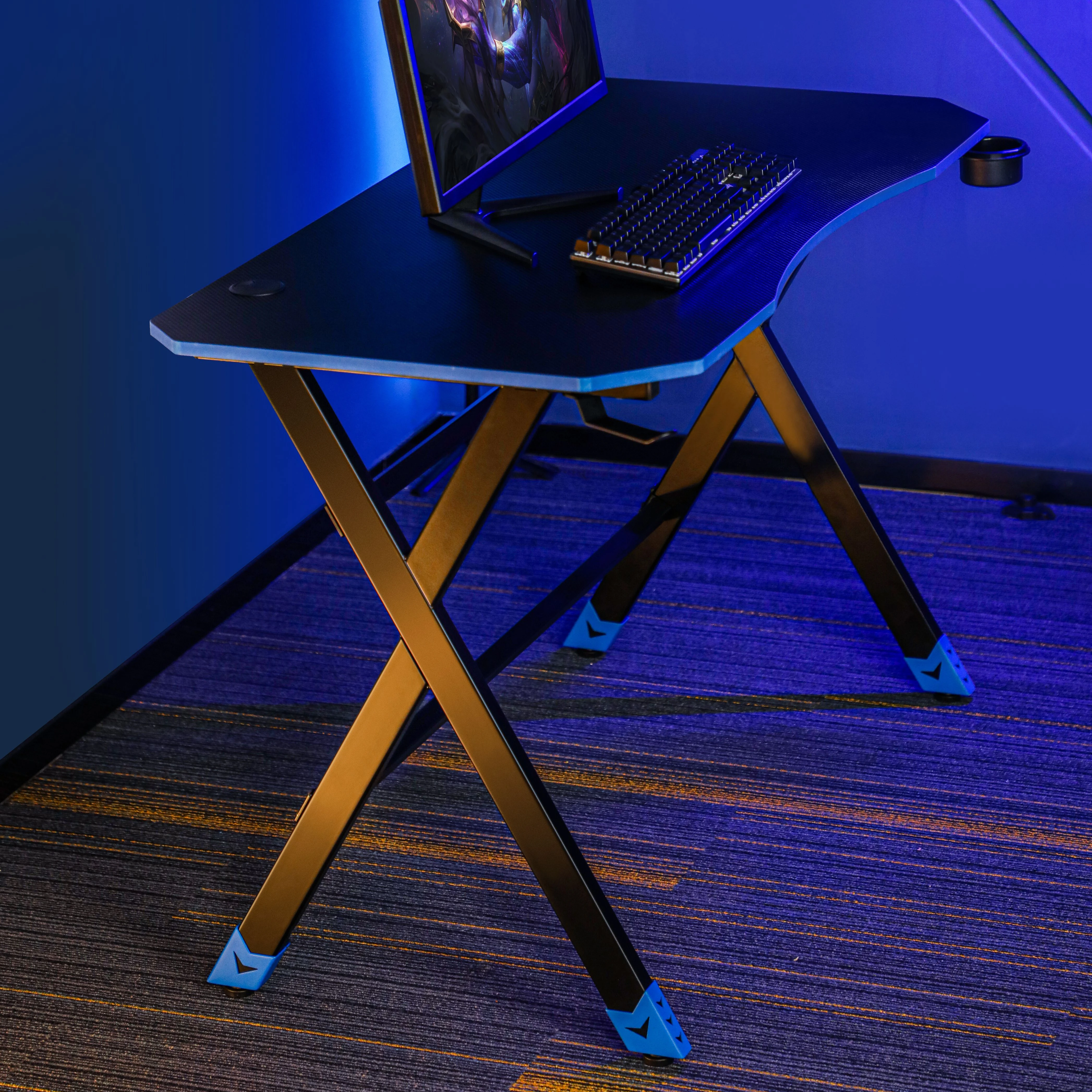 Бесплатные образцы аксессуаров для ПК современная мебель X образный компьютер Черный игровой стол ПК компьютерный игровой стол