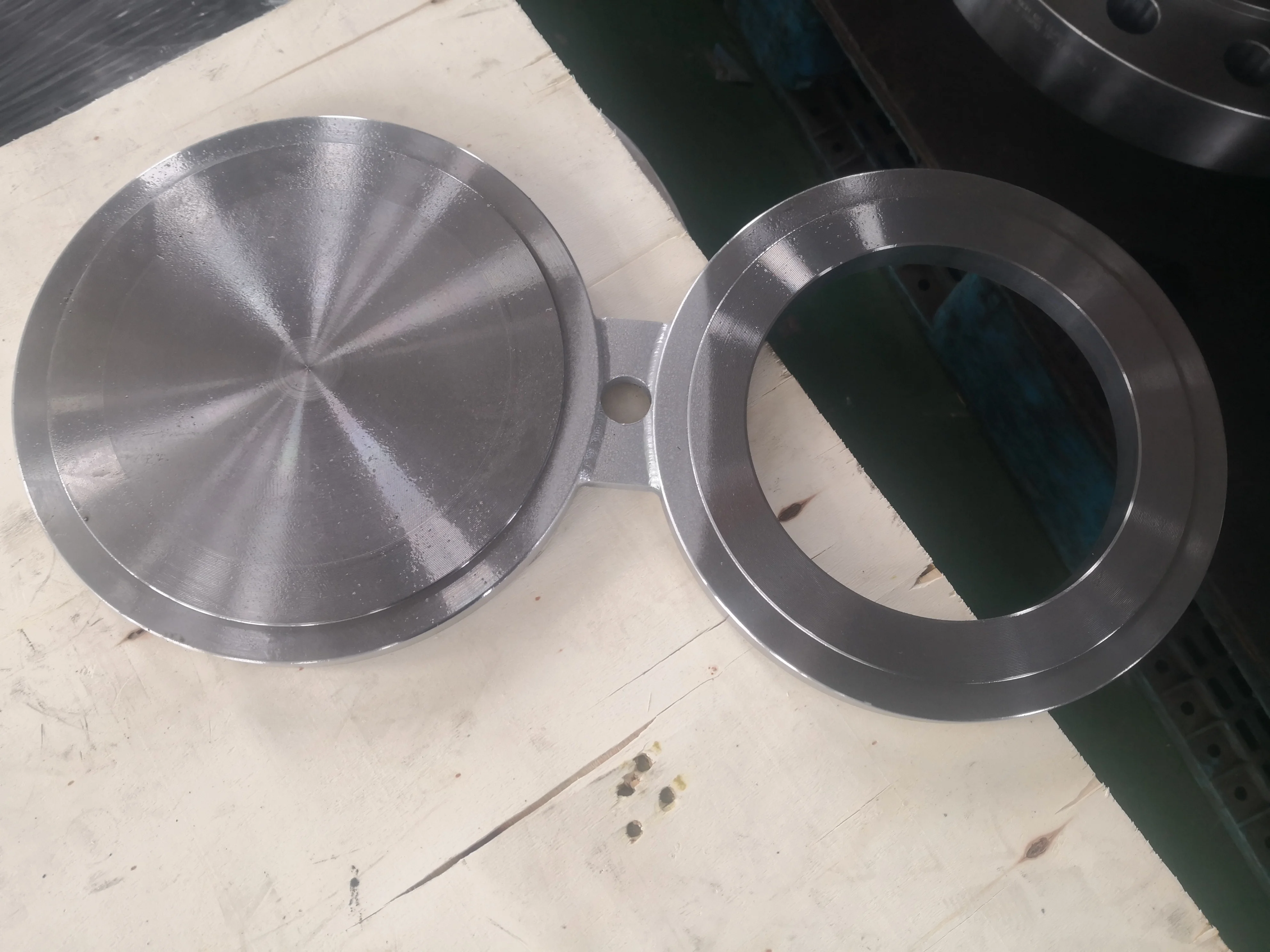 ASTM A105 A350 LF2 CL1 CL150 FF Carbon Steel Spectacle Figure 8 Blind Flange