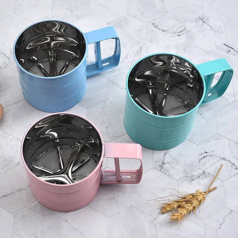 Kingwise Wholesale Kitchen Baking Tools DIY Pastry Bakery Gadget Flour Bolt Stainless Steel Flour Shaker Sifter with Handle