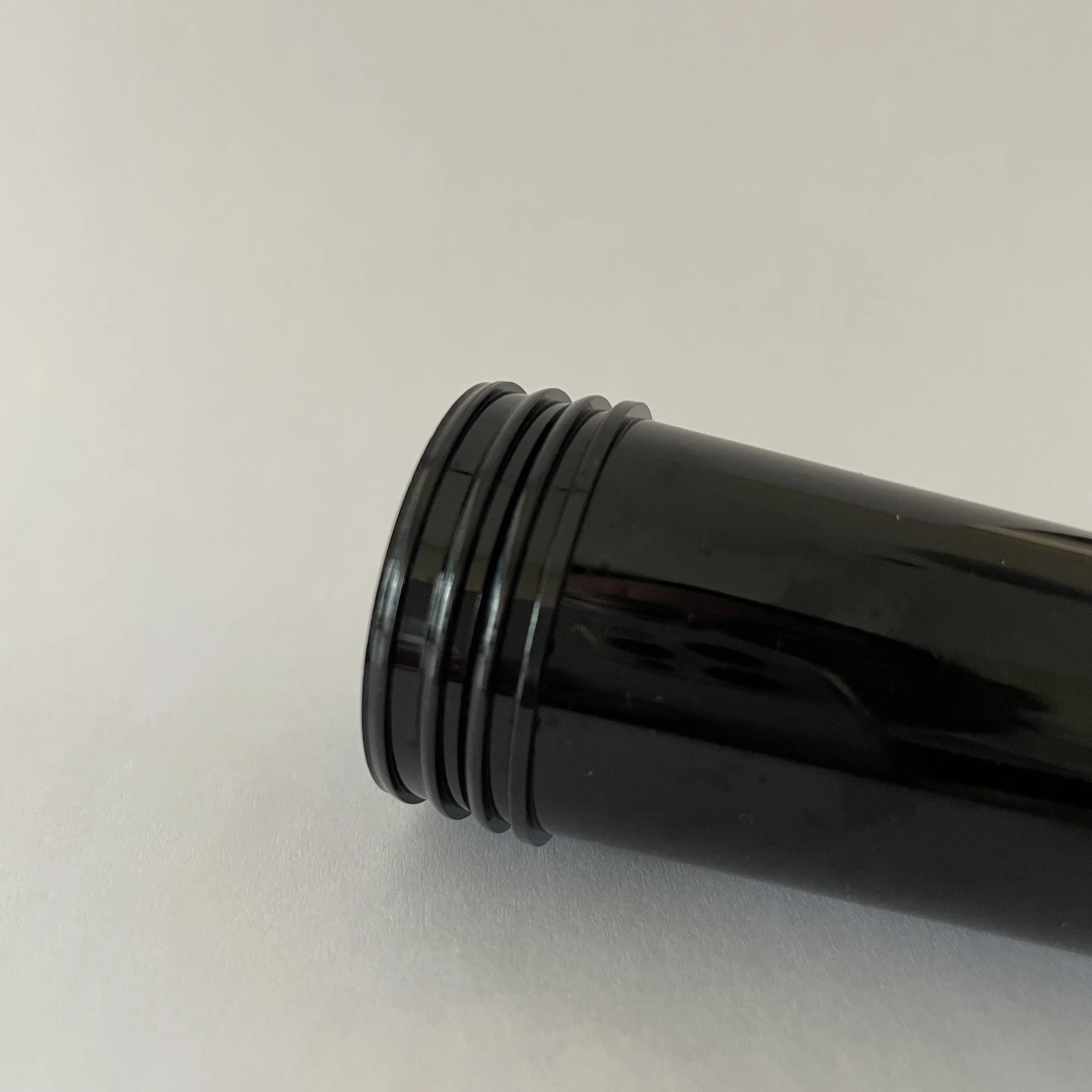 38mm Amber PET Bottle Preform 25g Plastic Water Preform