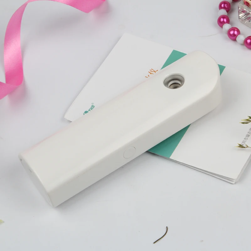 2020 Summer Prevents Dry Skin Diffuser Ultrasonic Electric Essential Oil Diffuser Face Steamer