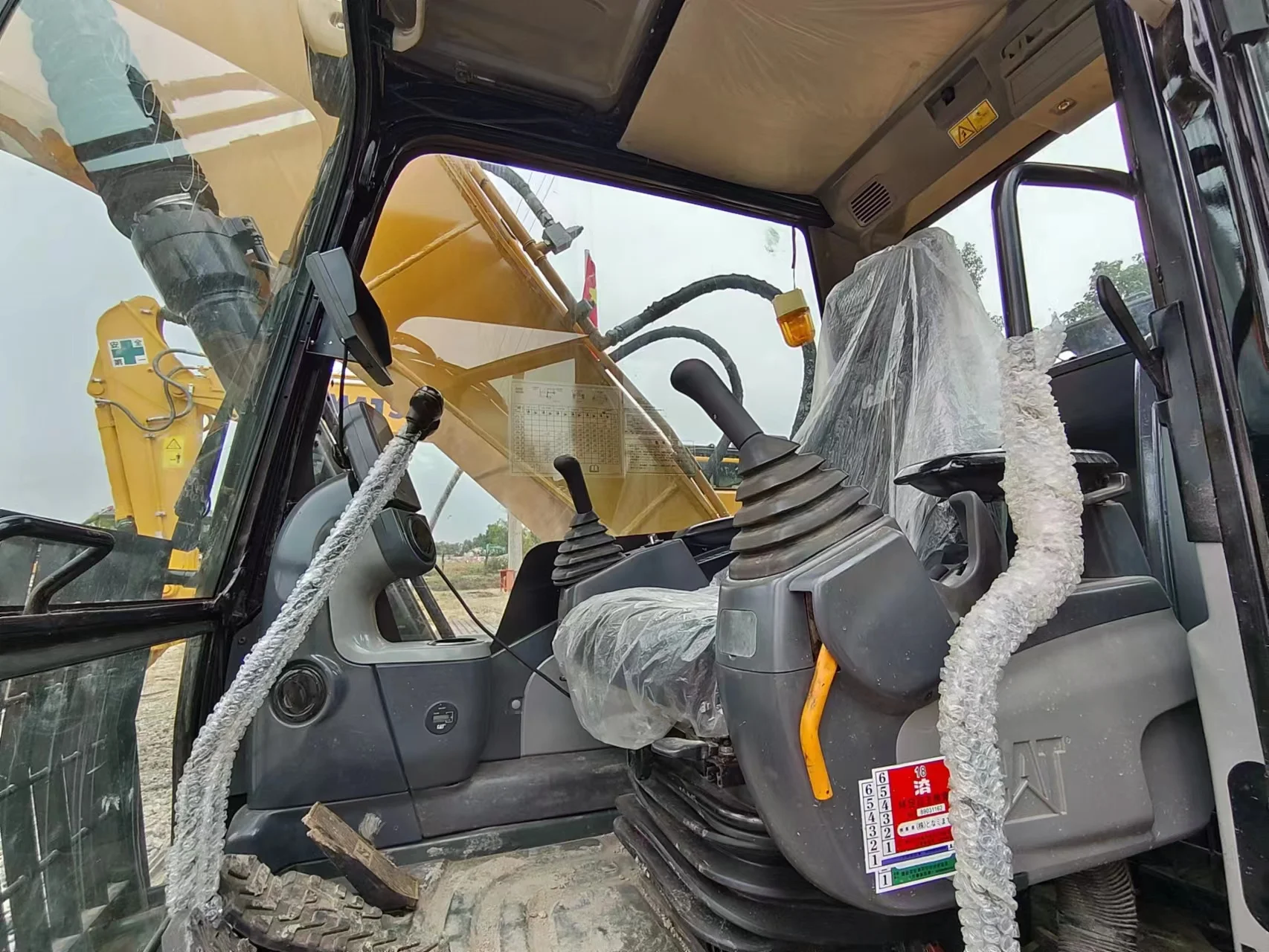 Экскаватор Caterpillar 320d L