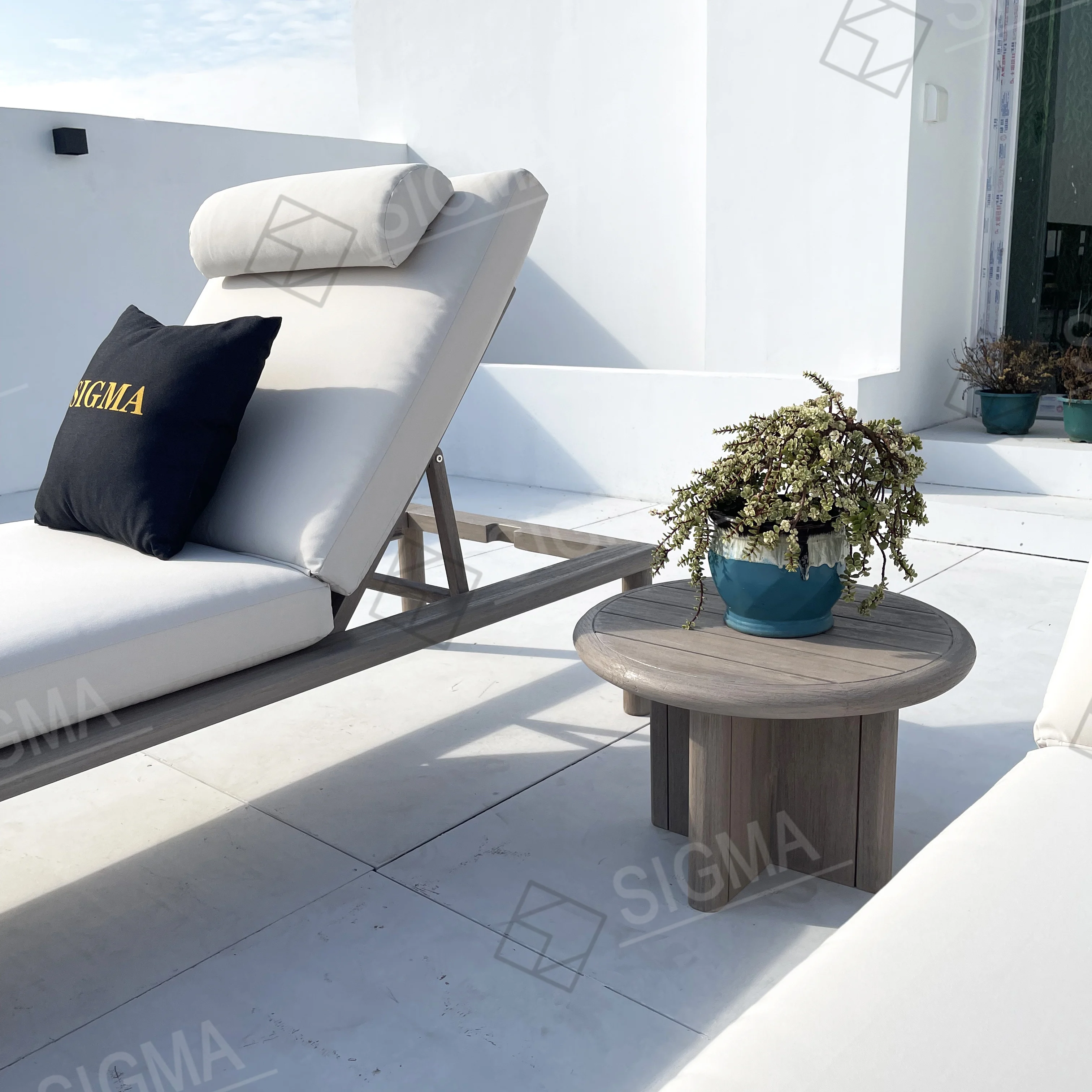 Wholesale Garden Furniture Beach Sun Bed Garden Furniture Outdoor Modern Luxury Pool Chair Sun Loungers