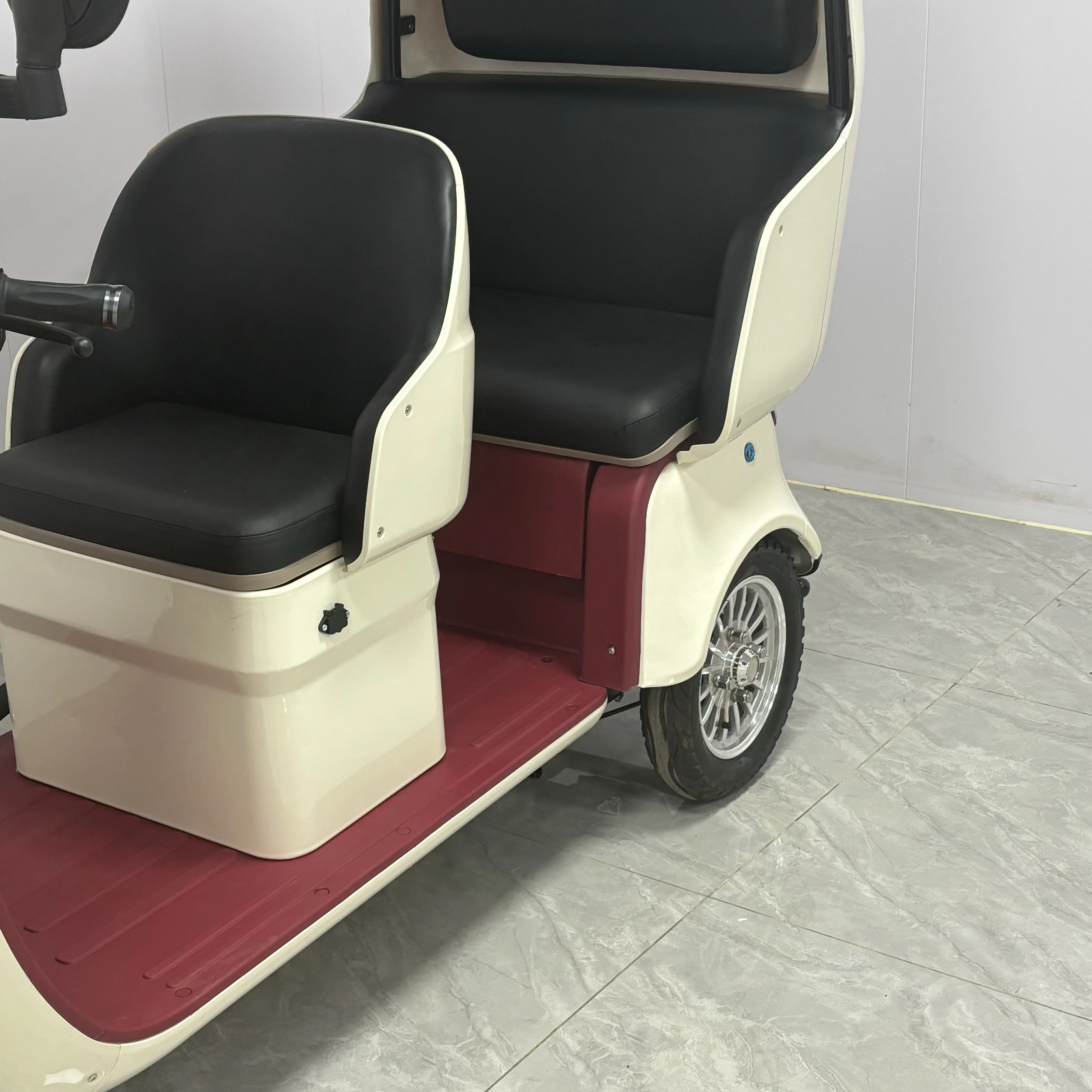 Factory New Premium Edition Tricycle Adult Electric Tricycle With Covered Electric Tricycle
