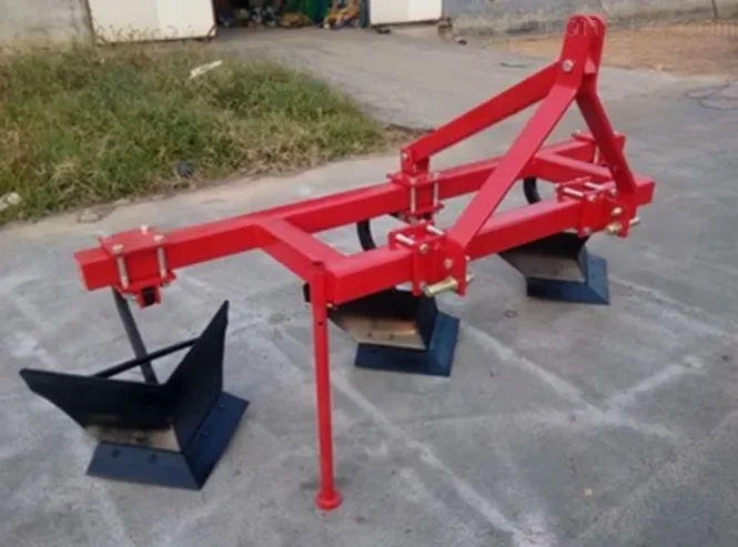 Plough ridger machine use for tractor potato ridging plough