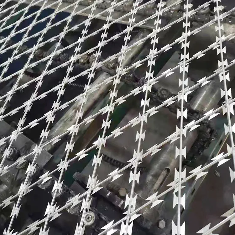 Manufacturer Galvanized Razor Wire concertina hot dipped galvanized razor barbed wire mesh