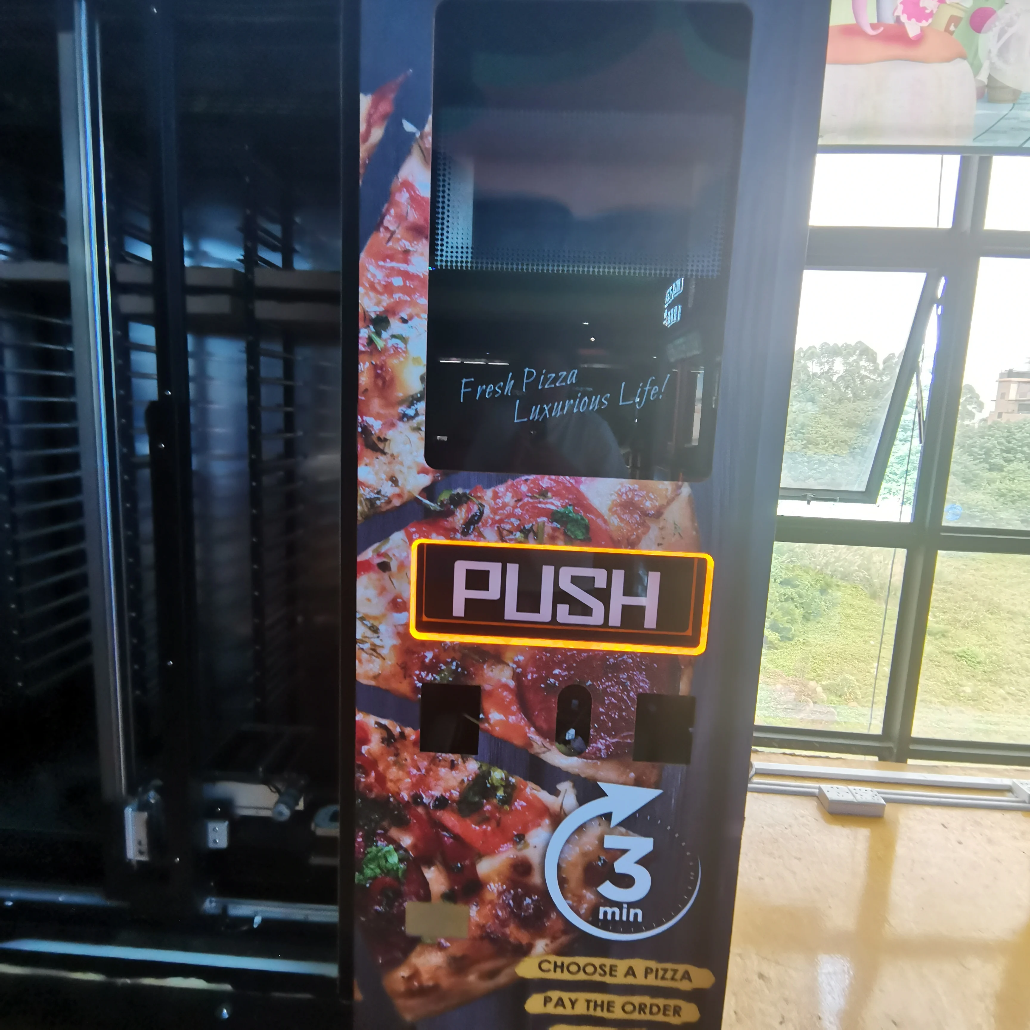 2022 hot sale vending machine for pizza 24 hours self vending machines