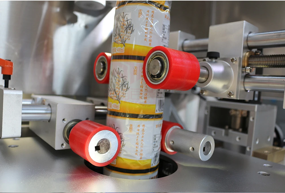 Easy To Use Automatic Drinking Water Bottle Heat PVC Label Applicator Shrink Sleeve Wrap Labeling Machine