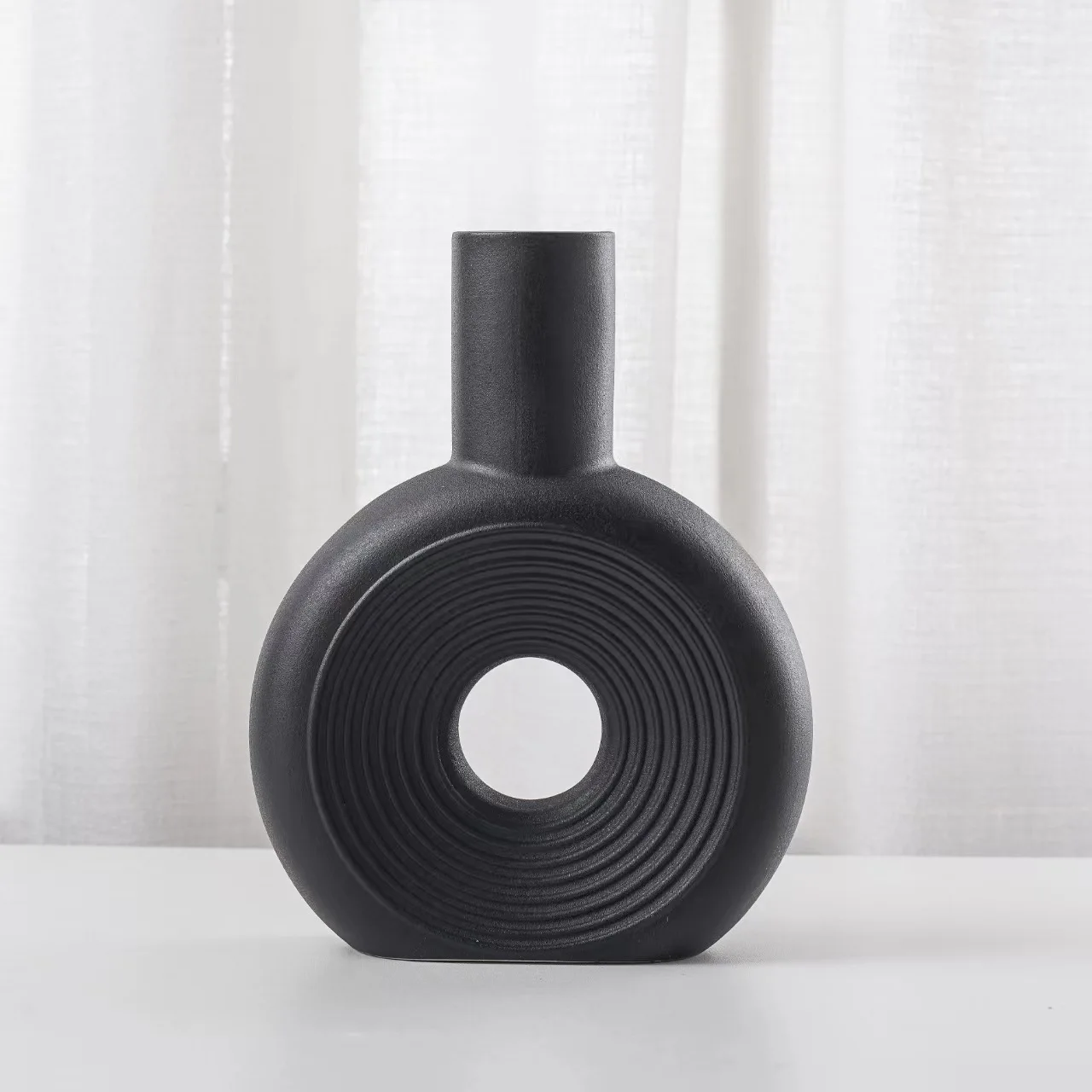 Factory Price Wholesale Creative Unique Tabletop Nordic Vases Modern Decorative Flower Ceramic Vases For Home Decor