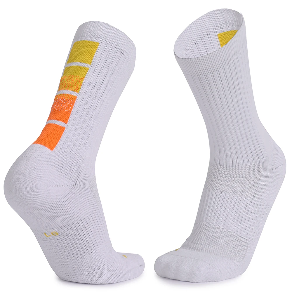 Comfortable To Wear Good Quality Full Cotton Thick Crew Socks For Playing Basketball