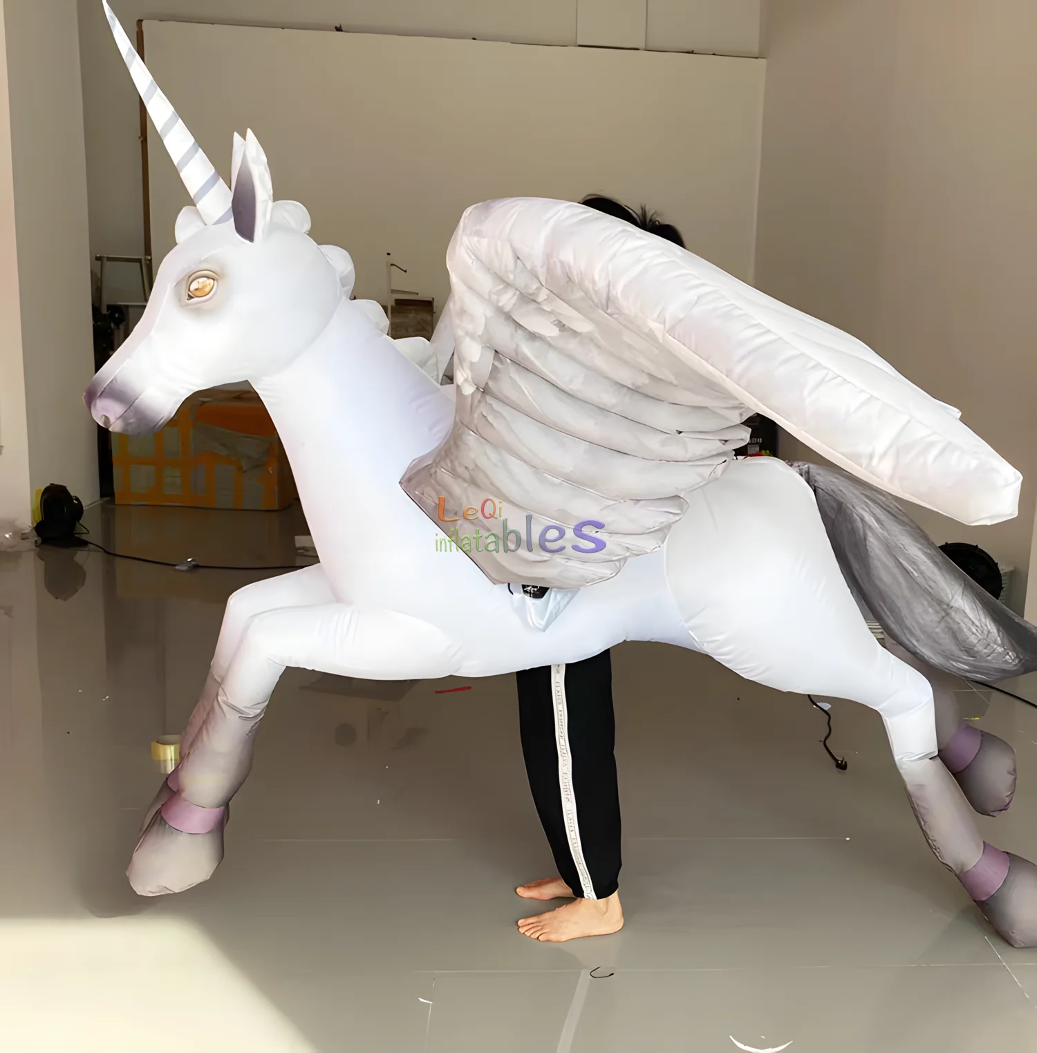 New Design Led Lighted Inflatable Flying Horse Costume Blow Up Horse Puppet For Advertising Halloween Parade Performance