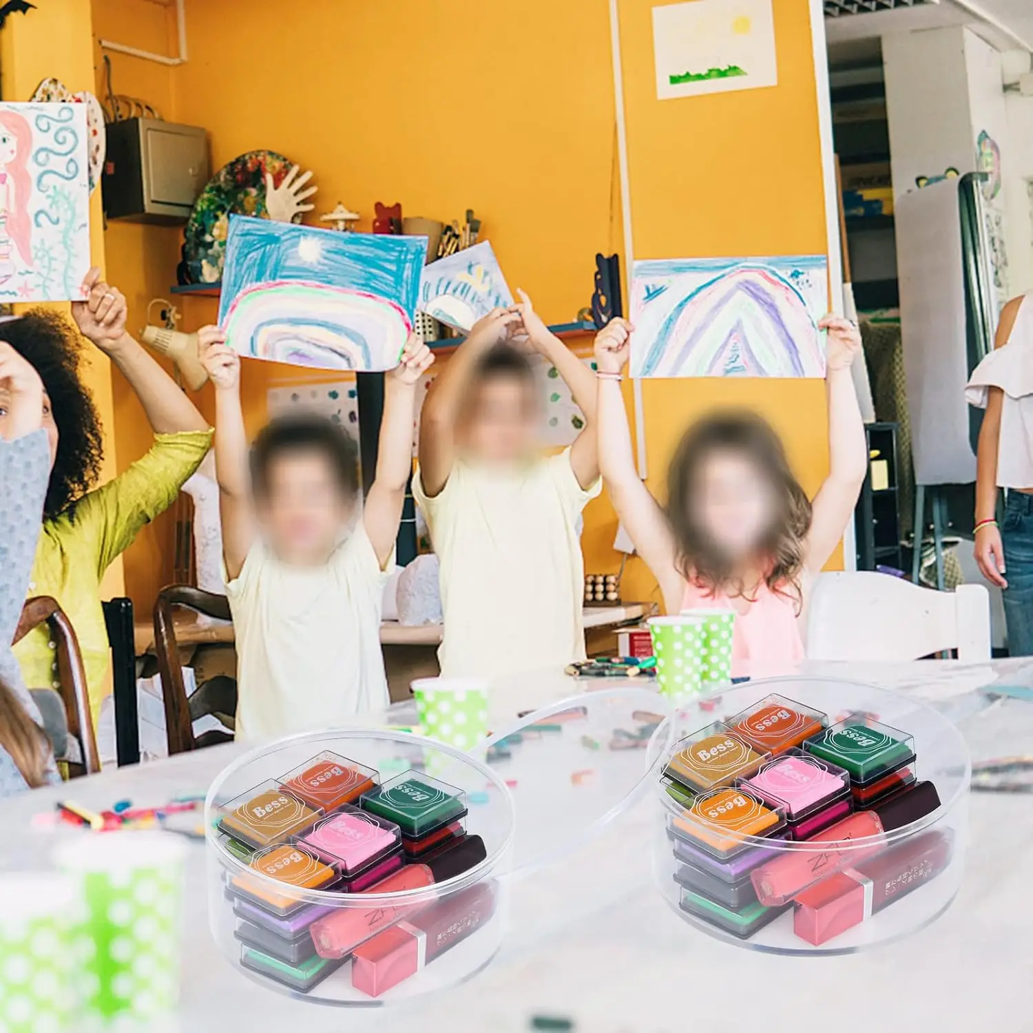 Custom Round Acrylic Case Round Acrylic Storage Container with Lid for Candy Pill Nails Beads and Tiny Jewelry