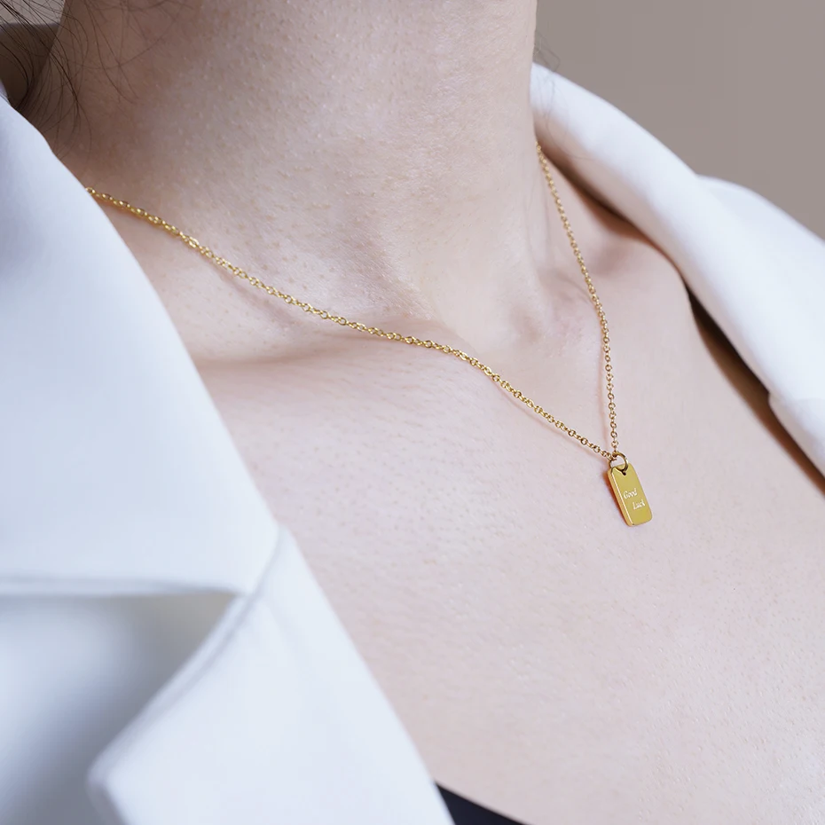 Simple fashion small gold letter Pendant Fashion Beauty stainless steel jewelry necklace
