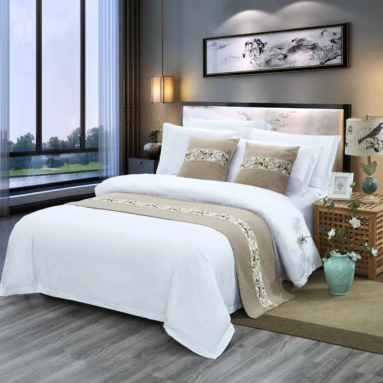 Luxury and elegant smudge-proof bed runner cushion hotel bed flag for bedding set