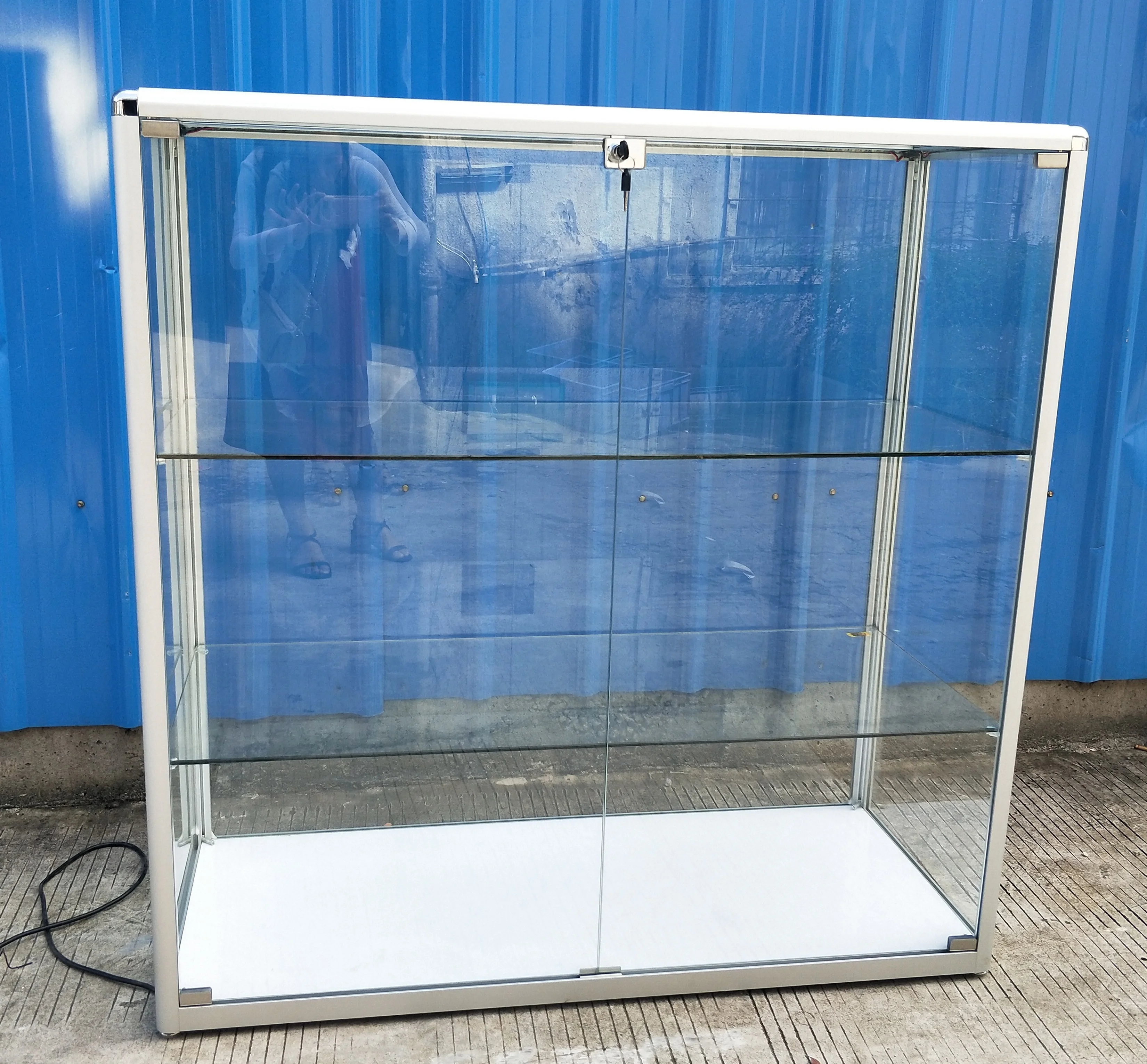 glass kiosk mall for store and shop