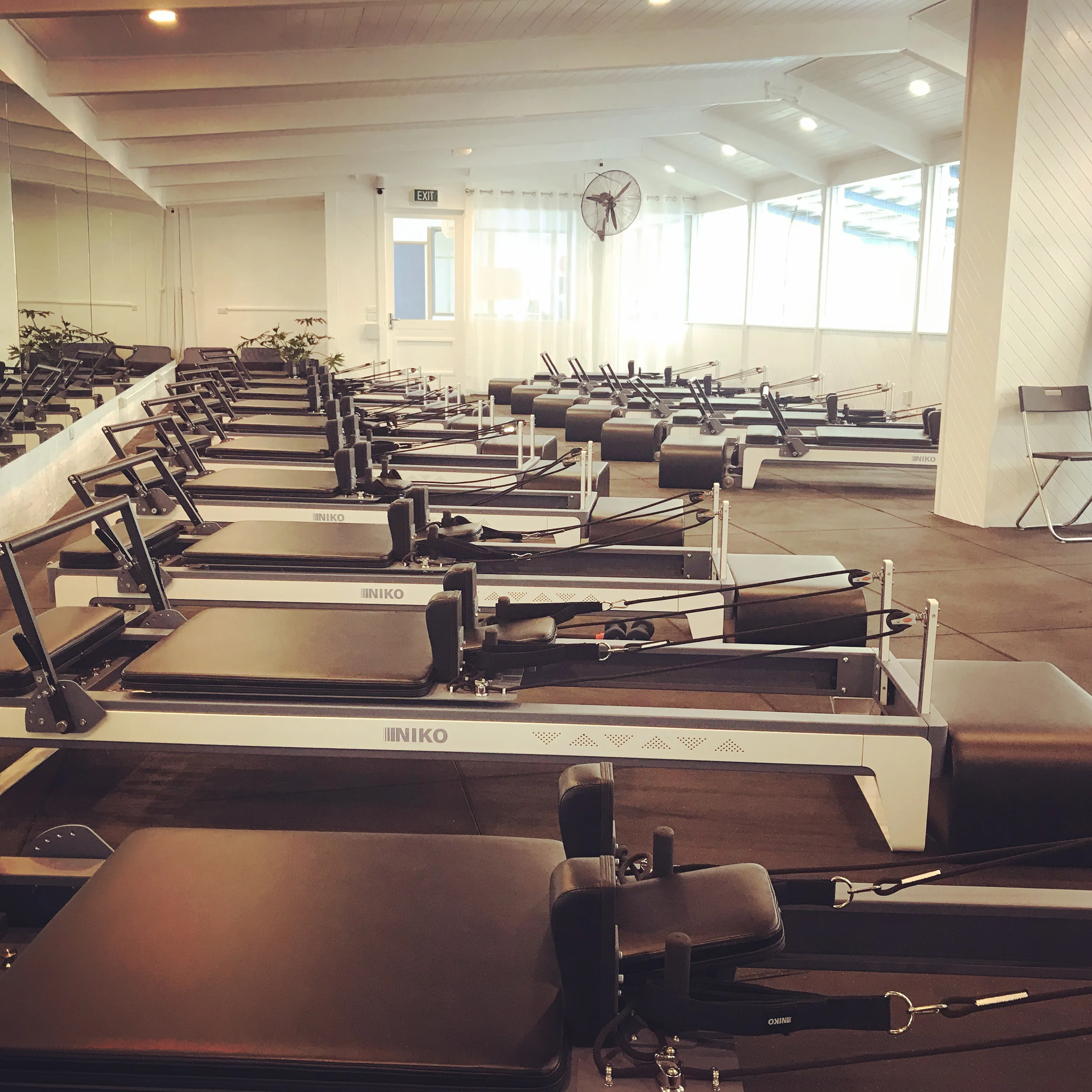 
INIKO Pilates Reformer Equipment 