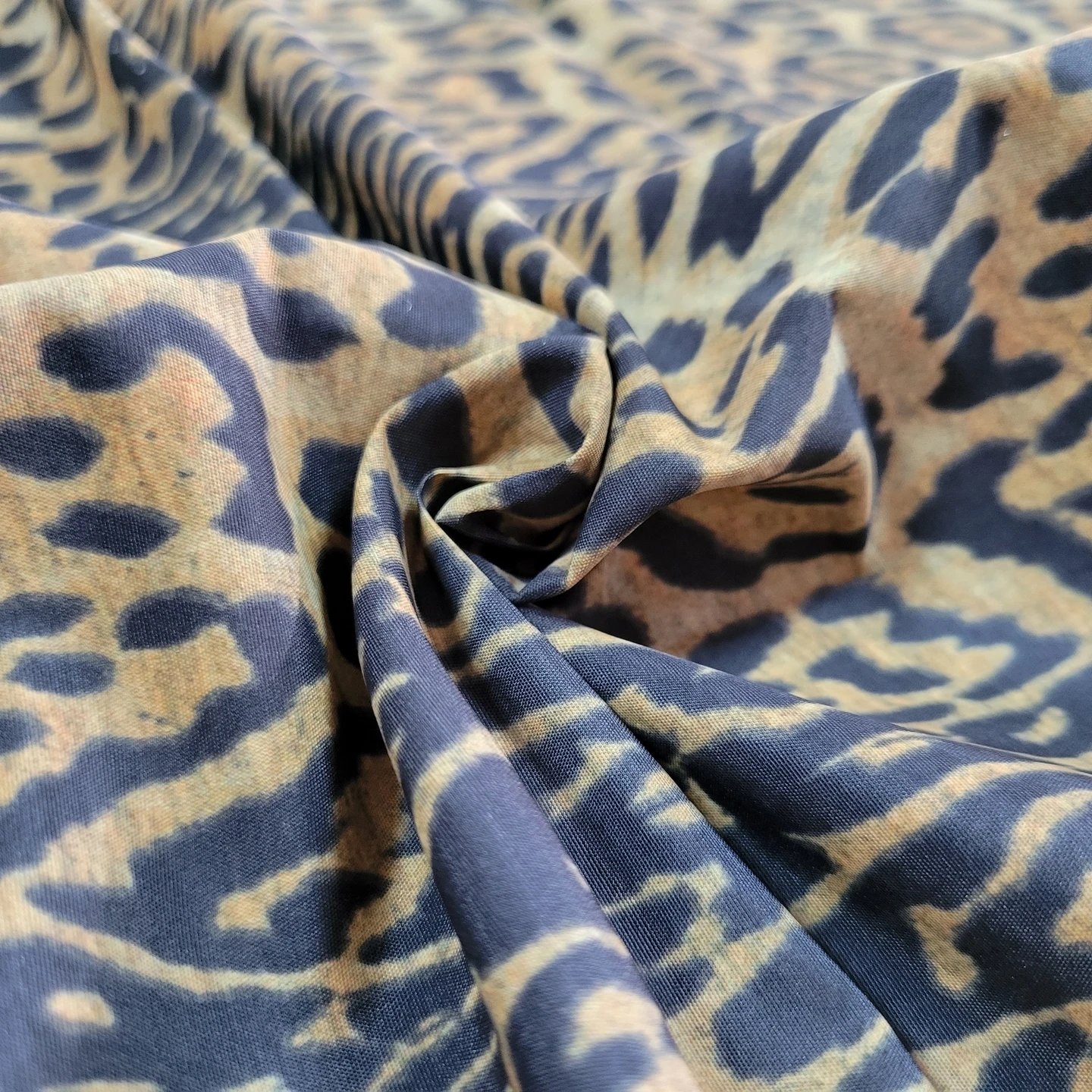 Waterproof 75D * 21s plain polyester cotton coating leopard print casual fabric