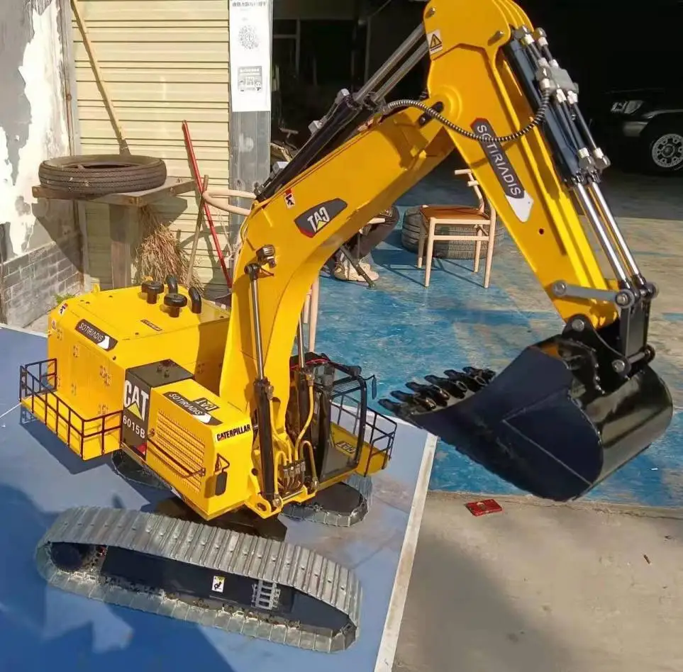 1 / 14 hydraulic excavator model (Carter 6015b)
