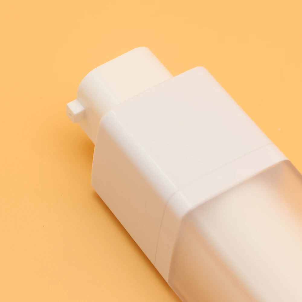 custom empty 30ml 50ml 100ml Frosted Cream cosmetic lotion Resistant Luxury plastic acrylic Airless Pump Bottle With Pump