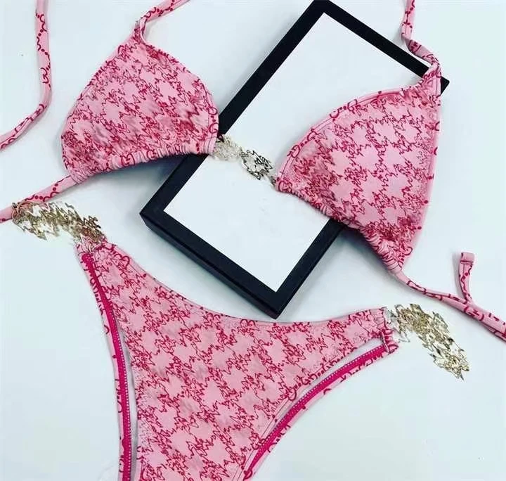 QY 2024 Women Designer Luxury Swimsuit Famous Brands Sexy Letter Print Bikini Bath Suit Designer Swimwear