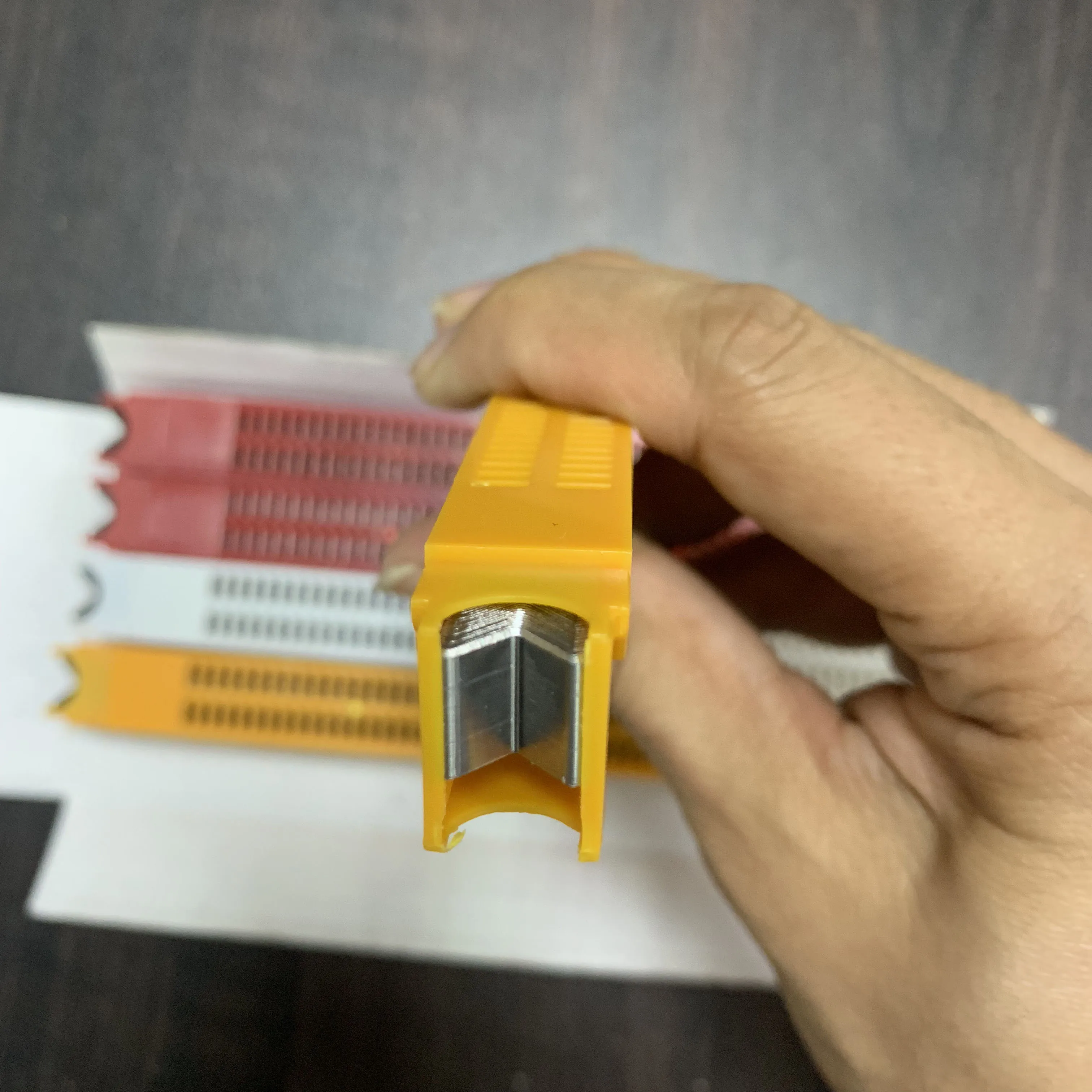 Factory price Cartridge 10mm v nails for frames soft wood and PS moulding