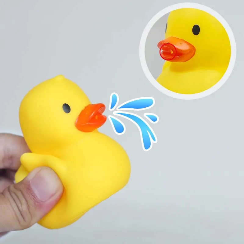 2023 custom cheap bulk baby animal ducks rubber bath toy with mesh bag small mini giant frog kids children logo spray water set